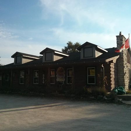 The Spirit Rock Outpost & Lodge Wiarton Exterior foto