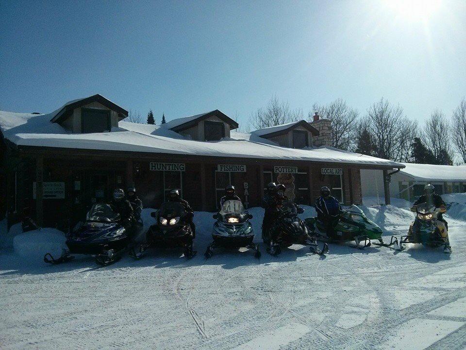 The Spirit Rock Outpost & Lodge Wiarton Exterior foto