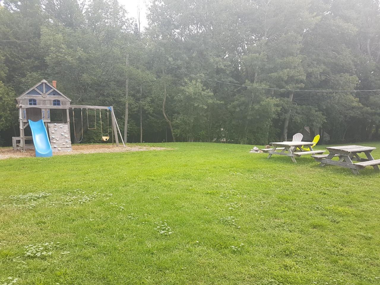 The Spirit Rock Outpost & Lodge Wiarton Exterior foto