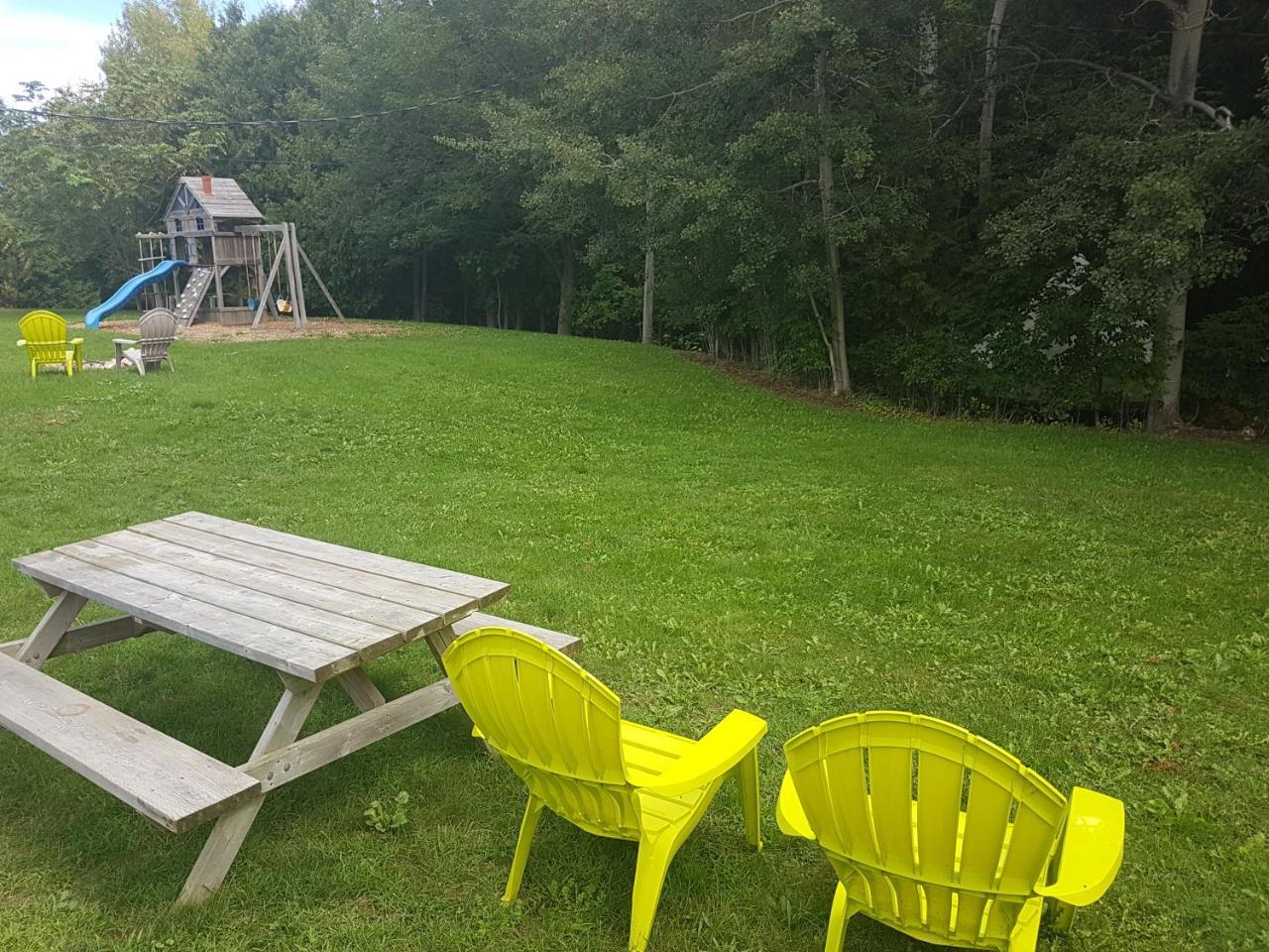 The Spirit Rock Outpost & Lodge Wiarton Exterior foto